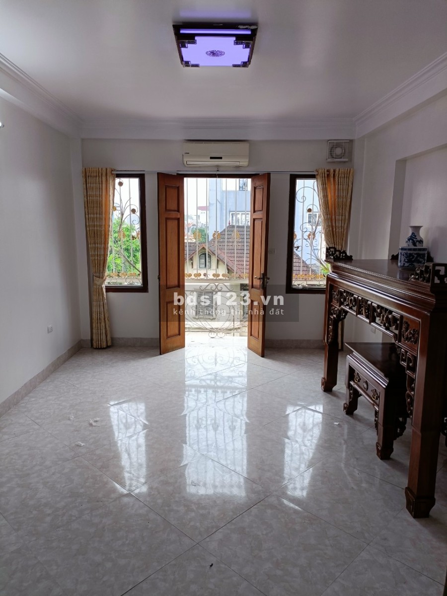 Cho thuê nhà mới rất đẹp ở hoặc kinh doanh phố Bồ Đề phù hợp kinh doanh đa ngành nghề
