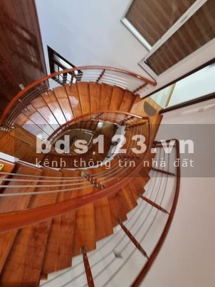 Bán nhà 3 tầng đường Dương Đình Nghệ, DT 109m², đường 7,5m, giá ưu đãi nhất thị trường