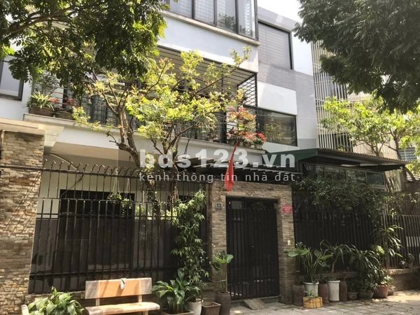 Bán nhà quận Hà Đông, đường Văn Khê, 12,8 tỷ, khu vực phát triển, 2 ô tô đỗ cửa