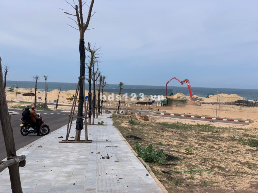 Tôi Chính Chủ Cần Bán Biệt Thự Nghỉ Dưỡng Ven Biển Qui Nhơn sổ hồng lâu dài pháp lý chuẩn