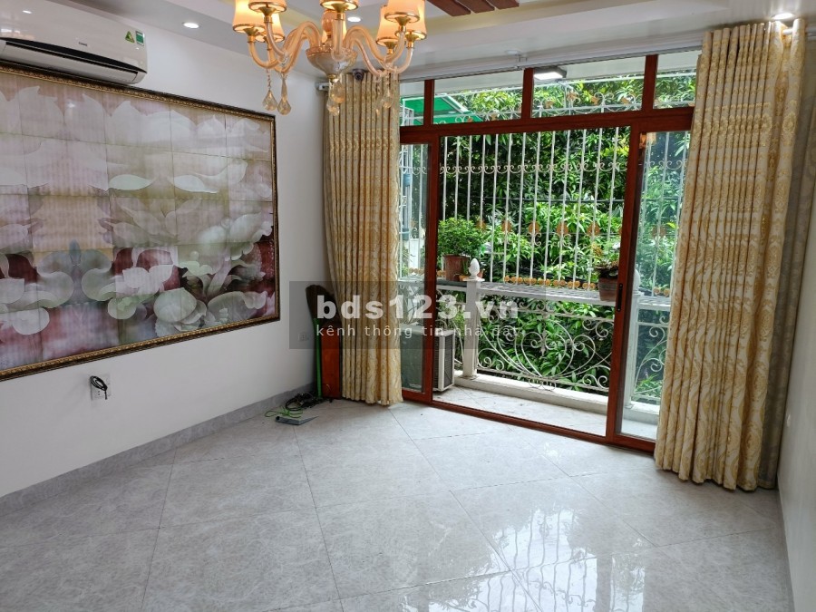 Cho thuê nhà mới rất đẹp ở hoặc kinh doanh phố Bồ Đề phù hợp kinh doanh đa ngành nghề