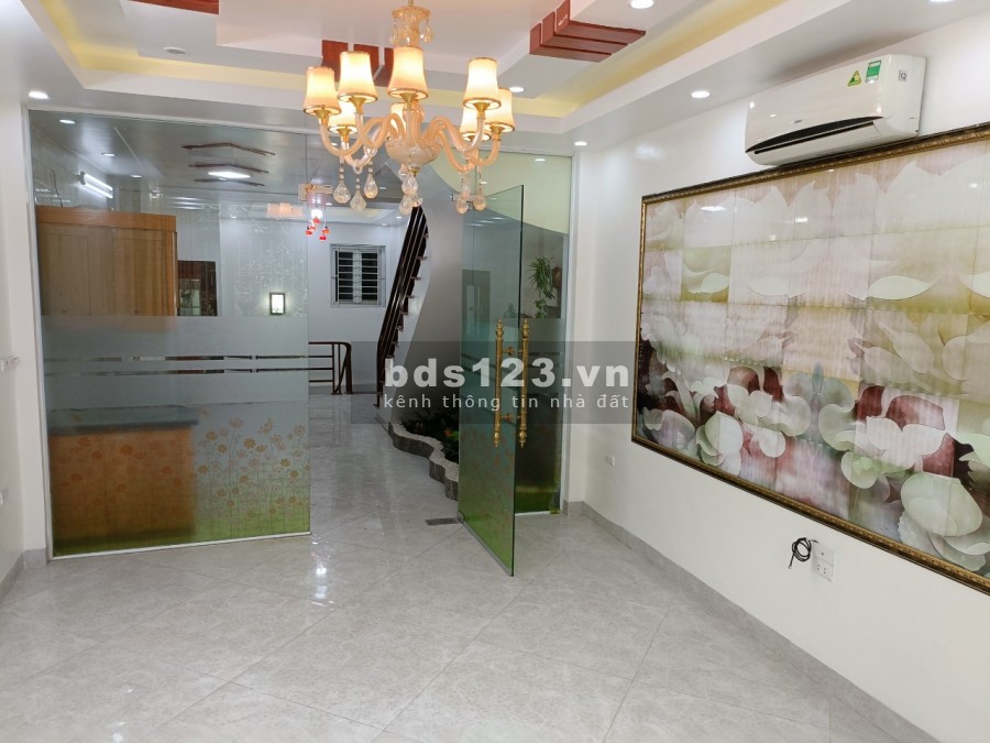 Cho thuê nhà mới rất đẹp ở hoặc kinh doanh phố Bồ Đề phù hợp kinh doanh đa ngành nghề