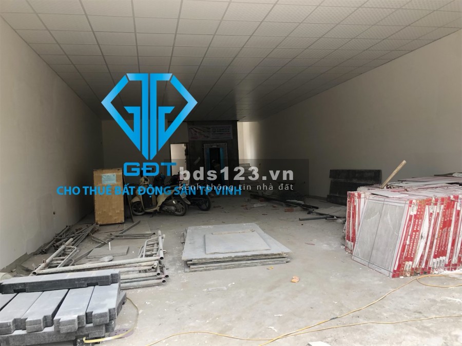 Cho thuê nguyên căn 4 tầng Đại Lộ Lê Nin thành phố Vinh, phù hợp ngân hàng, showroom