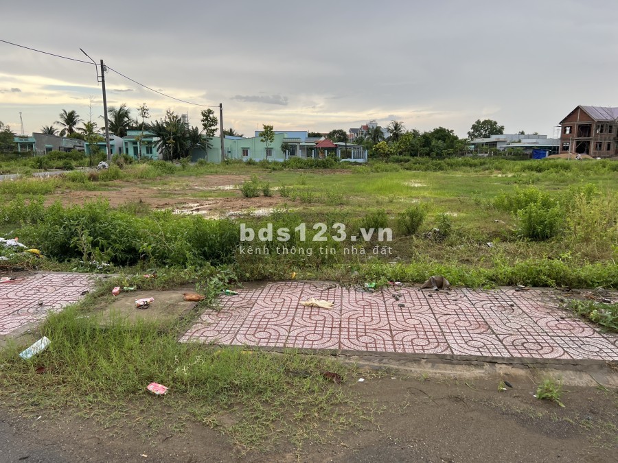 Bán đất nền 100m2, đã có sổ riêng, giá 1tỷ, sổ hồng riêng từng nền công chứng ngay