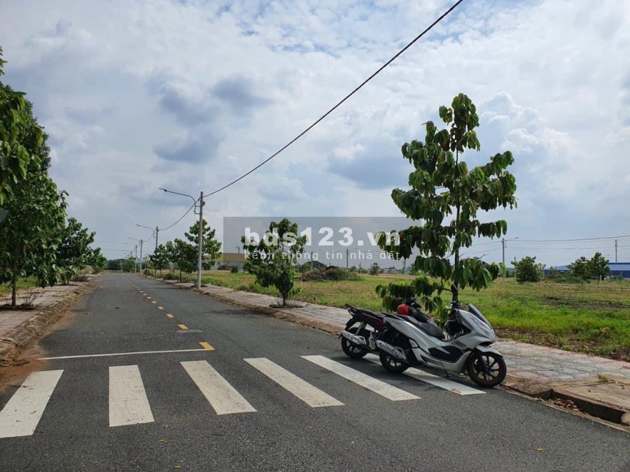 Bán đất nền 100m2, đã có sổ riêng, giá 1tỷ, sổ hồng riêng từng nền công chứng ngay