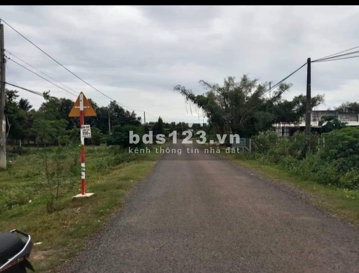 Người nhà cần bán gấp lô đất nằm ngay khu công nghiệp liên hệ 0708407680