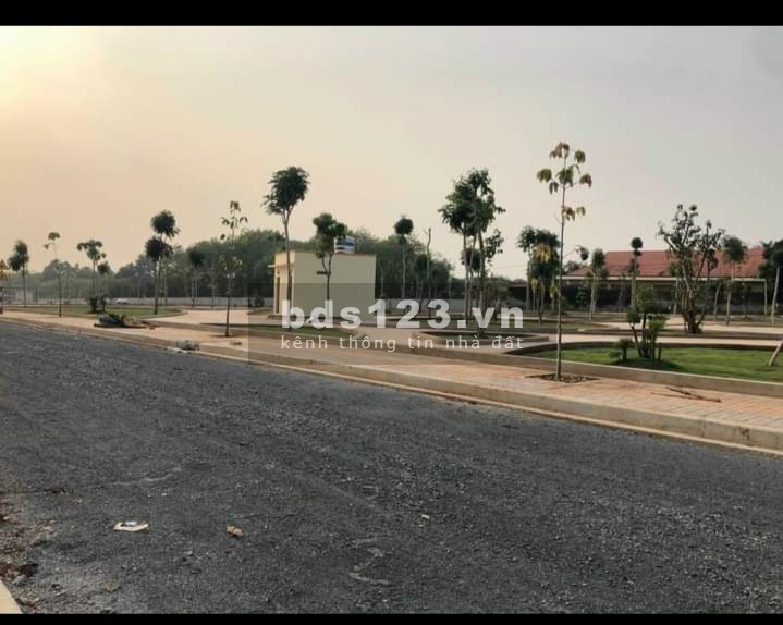 Người nhà cần bán gấp lô đất nằm ngay khu công nghiệp liên hệ 0708407680
