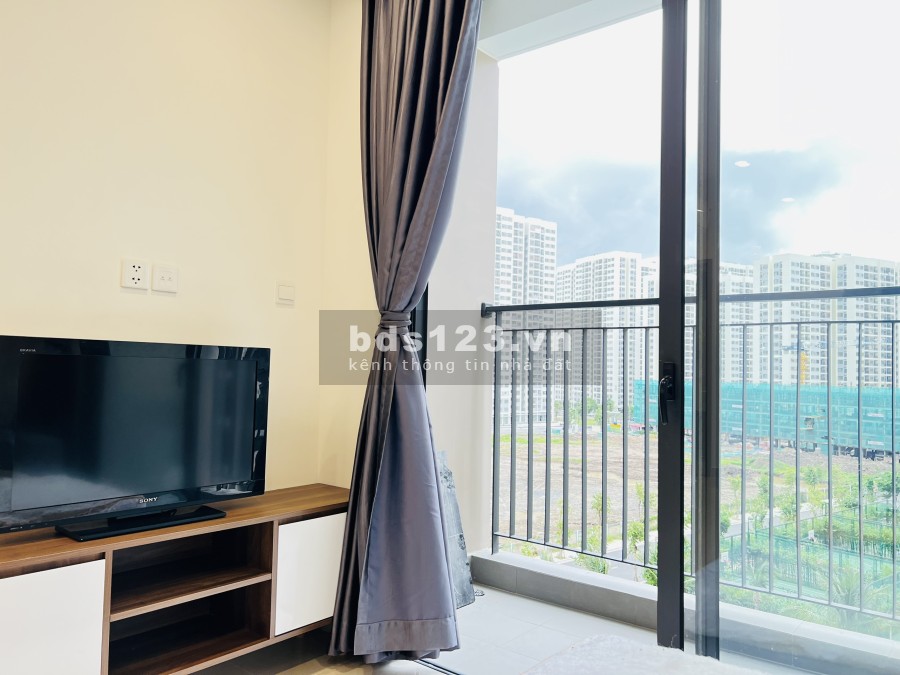 Cần cho thuê căn hộ 2PN 2WC vinhome grand park mới 100% vào ở ngay view thoáng mát