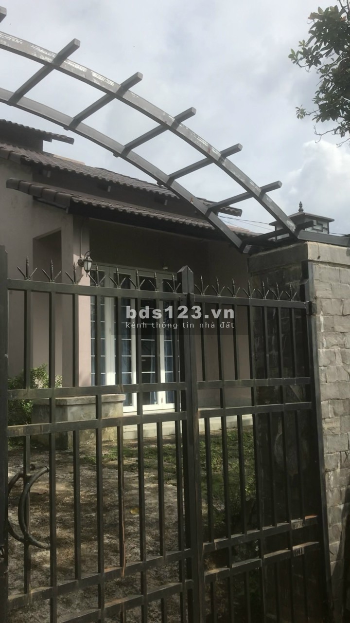 Bán nhà đang kinh doanh Homestay tại Lộc Châu Bảo Lộc giá bán 3.8 tỷ đồng, lh 0909370517