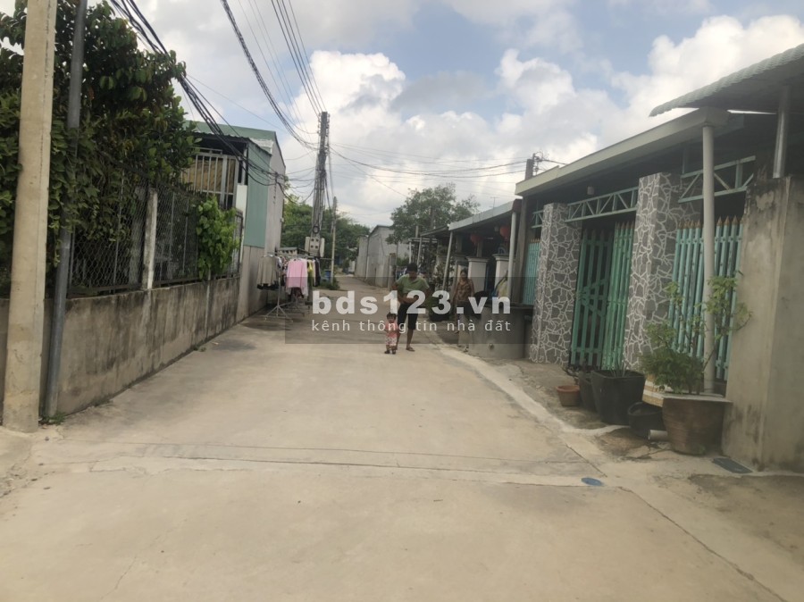 Chủ Vỡ Nợ Bán Gấp Lô đất 105m2(7x15) giá chỉ 890 triệu, hỗ trợ giấy phép xây dựng