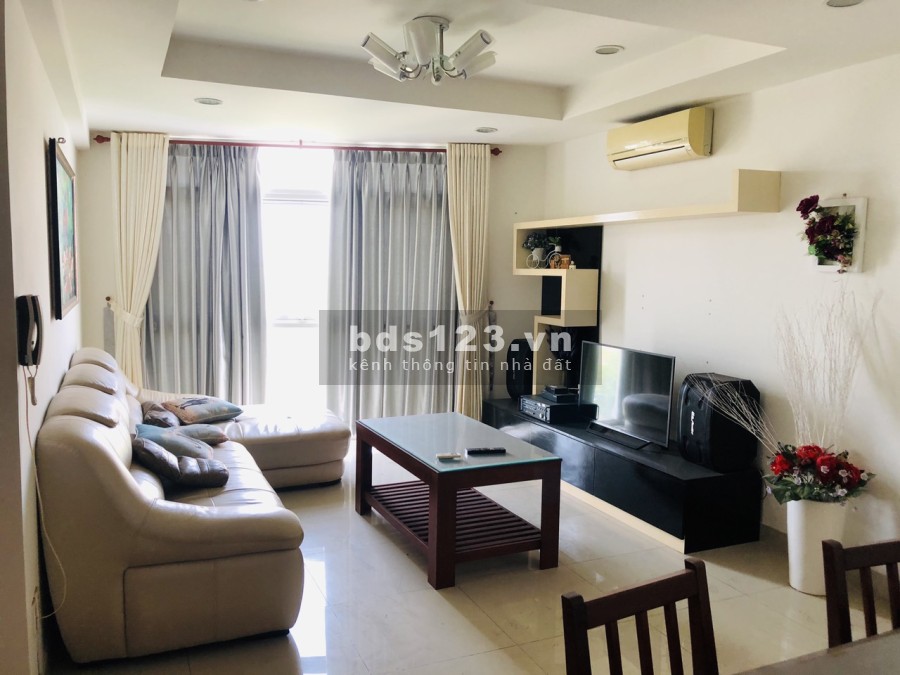 Cho thuê chung cư Conic giá rẻ, có NT đẹp, đối diện ĐH Văn Hiến, đến ở luôn