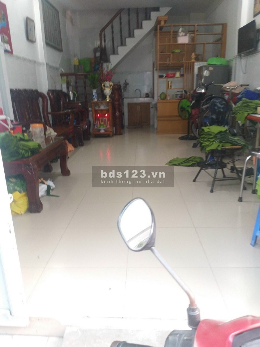 Cần tiền kinh doanh bán căn nhà đang cho thuê 6tr/th, 90m2 giá 1 tỷ 530 ở Tân Hiệp, HM.