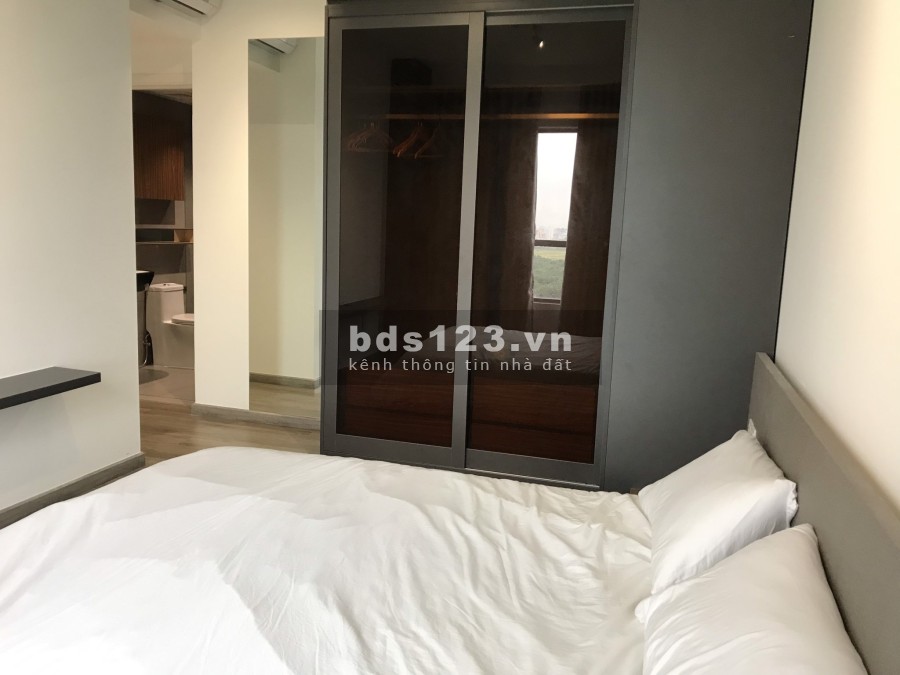 Cho thuê căn hộ chung cư Palm Heights 2 phòng ngủ dt 77m2, giá 17 triệu/tháng