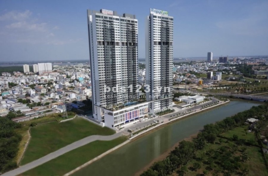 Cần bán căn hộ 125m2 The View Riviera Point tầng 37 bàn giao có nội thất dính tường