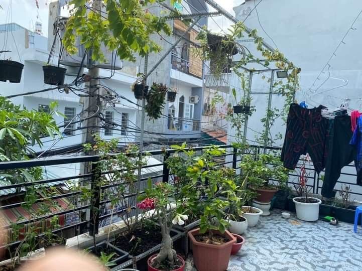 Xe hơi ngủ trong nhà ngang gần 6m, cách mặt tiền 50m kế bên Vincom Nam Long Huỳnh Tấn Phát