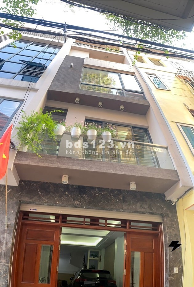 Bán nhà Mỹ Đình nhà đẹp gần phố dt 40m2 5 tầng gián bán 4.2 tỷ, sổ đỏ nở hậu