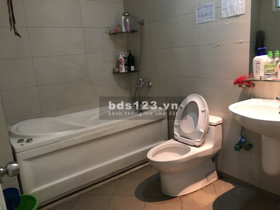 Bán Nhà mặt tiền Hồ Thành Biên Quận 8, diện tích sử dụng 4x14, giá bán 9,6 tỷ, khu dân cư