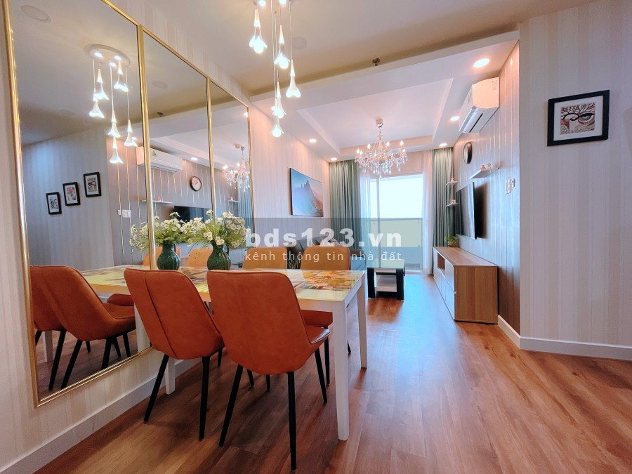 Cho thuê CHCC Terra Royal Q3, DT 71 m2, 2PN, 2WC, full NT, nhà mới, giá 22 tr/th. LH 0941797916 Nhi