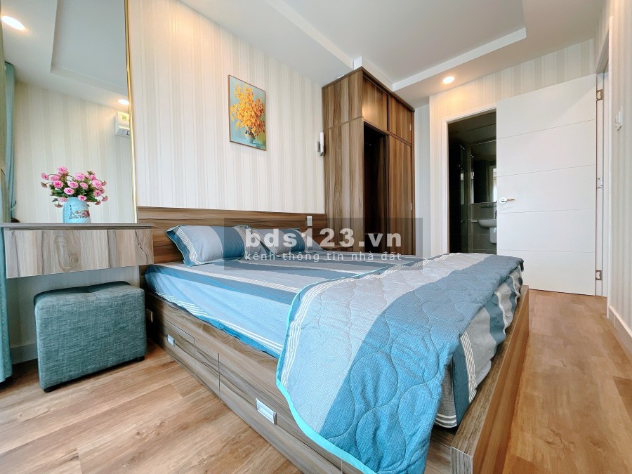 Cho thuê CHCC Terra Royal Q3, DT 71 m2, 2PN, 2WC, full NT, nhà mới, giá 22 tr/th. LH 0941797916 Nhi