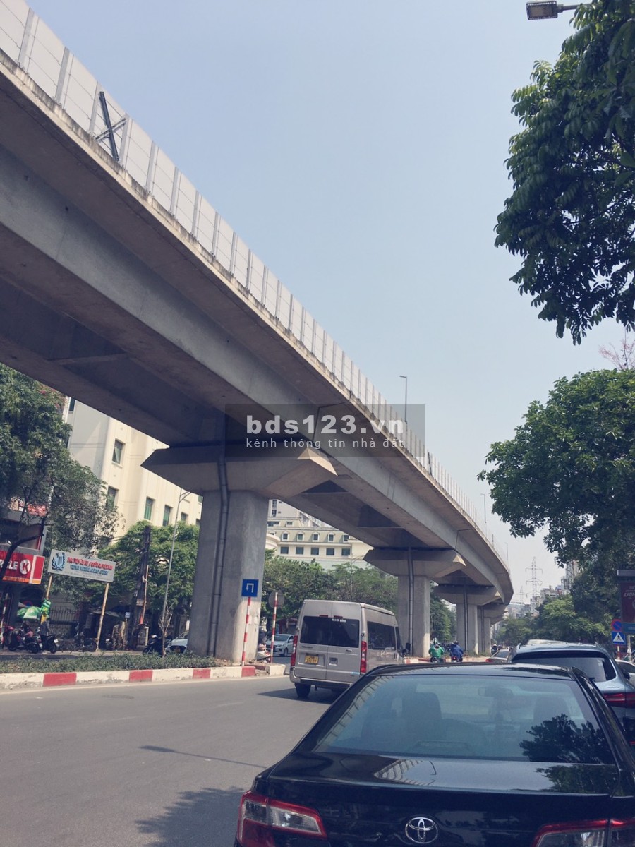 Bán nhà mặt phố Hào nam, mặt tiền khủng, xây tòa nhà, giá bán 25 tỷ lh 0902317688