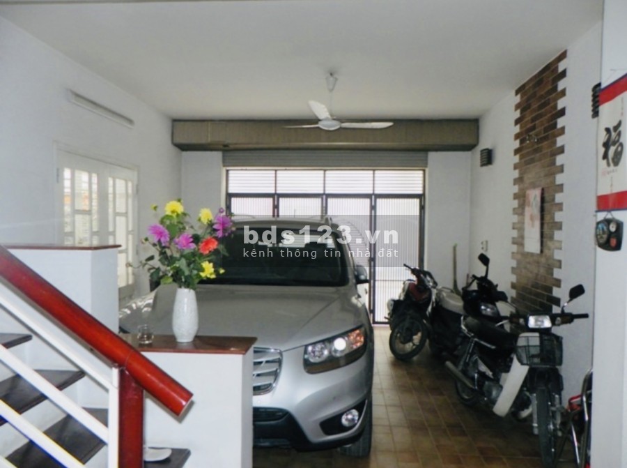 Bán nhà mặt ngõ Núi Trúc, ô tô tránh, diện tích sử dụng 80m2 x 4 tầng, giá bán 22.5 tỷ
