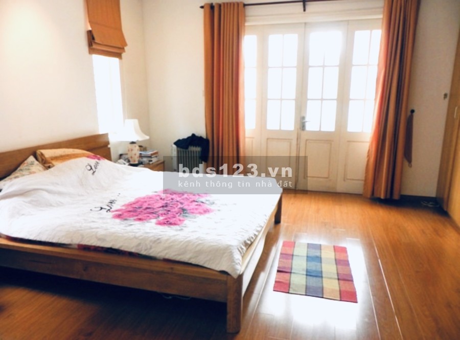 Bán nhà mặt ngõ Núi Trúc, ô tô tránh, diện tích sử dụng 80m2 x 4 tầng, giá bán 22.5 tỷ