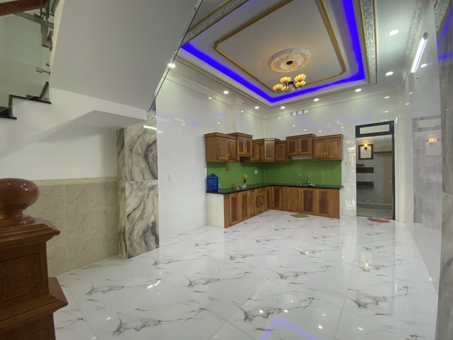 Bán nhà 51/20 đường 18B, vị trí đắc địa, nội thất sang trọng, diện tích 4x22m giá 6.9 tỷ