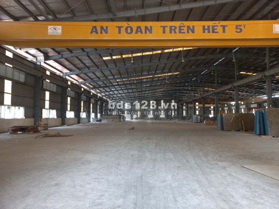 Cho thuê xưởng 2700m2 KCN Vsip 2 Bình Dương. Cho thuê xưởng có sẵn cẩu trục giá rẻ