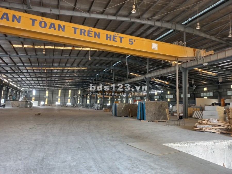 Cho thuê xưởng 2700m2 KCN Vsip 2 Bình Dương. Cho thuê xưởng có sẵn cẩu trục giá rẻ