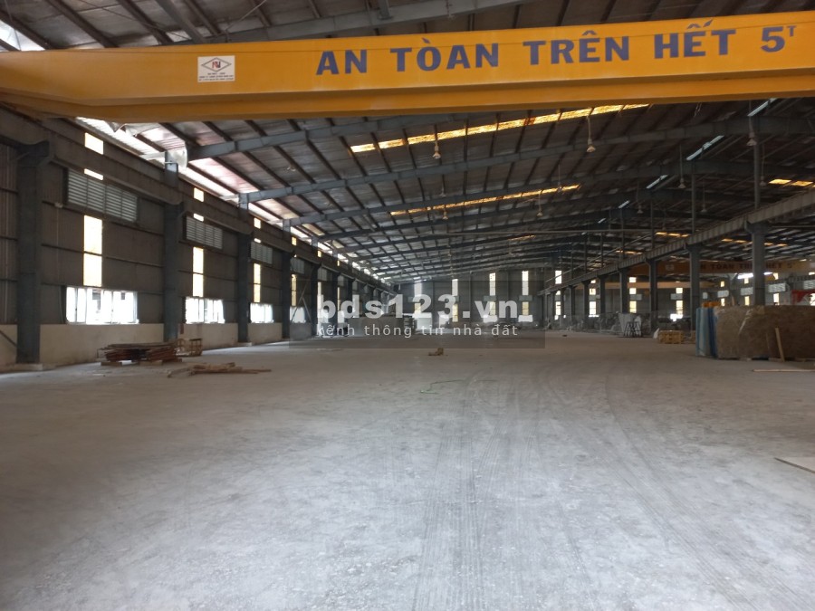 Cho thuê xưởng 2700m2 KCN Vsip 2 Bình Dương. Cho thuê xưởng có sẵn cẩu trục giá rẻ