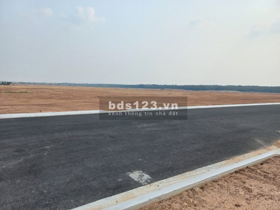 Bán đất 10000m2 trong khu công nghiệp Sóng Thần 3 Bình Dương. Bán đất kèm theo nhà xưởng giá rẻ