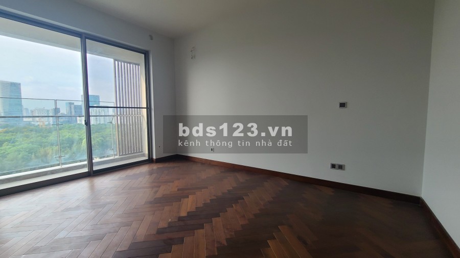 Bán căn hộ Midtown M5 - 3 Phòng, 3 wc dtsd 130m2, nhà bàn giao hoàn thiện tầng cao view sông