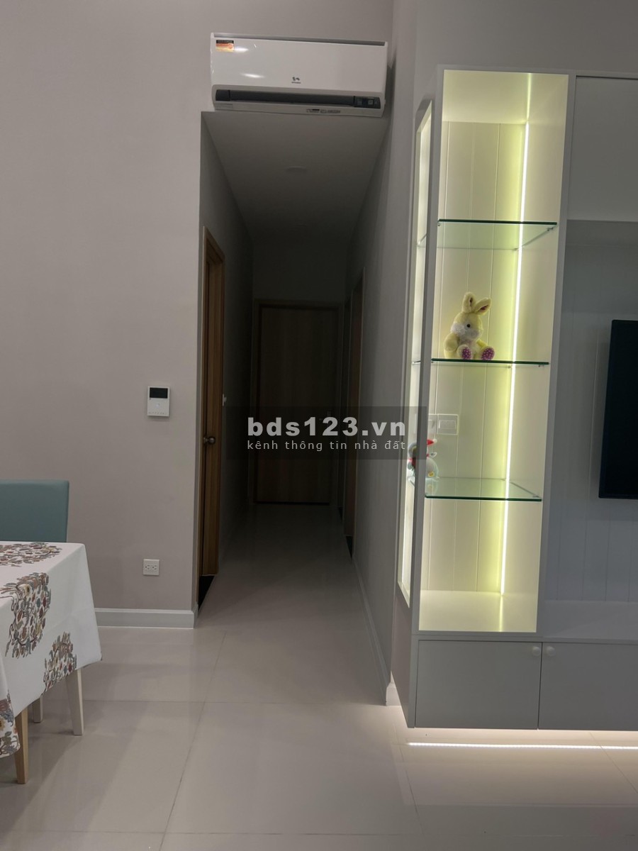 Cho thuê căn hộ Palm hetights 2PN Giá thuê 35 triệu/tháng không bao phí, lh 0375825397