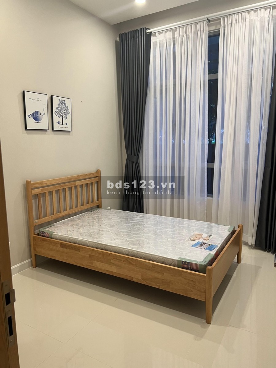 Cho thuê căn hộ Palm hetights 2PN Giá thuê 35 triệu/tháng không bao phí, lh 0375825397