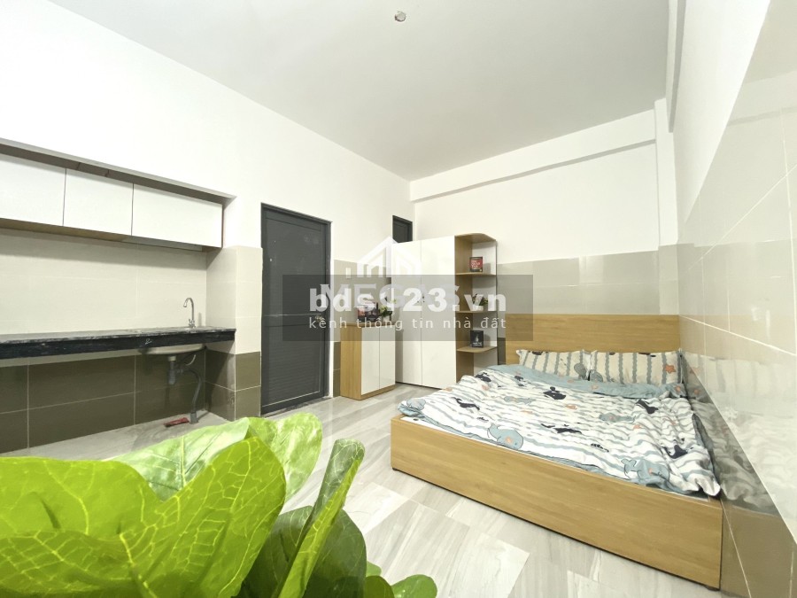 Mới 100%, Phòng Đầy Đủ Nội Thất, Cửa Sổ Lớn ngay Lê Trọng Tấn, giá rẻ