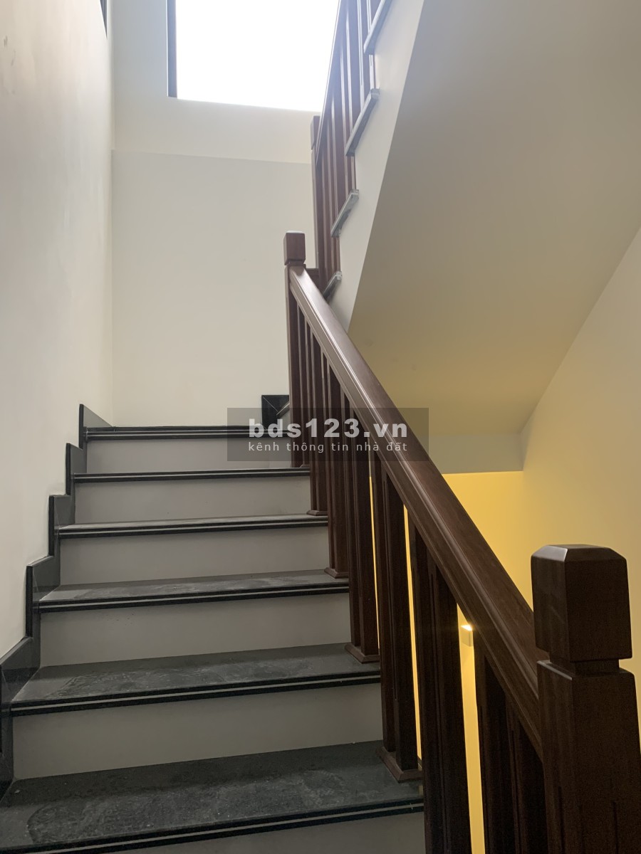 Tôi chính chủ cần bán nhà Vạn Kiếp Hoàn Kiếm diện tích 130m2 đúc kiên cố 8 tầng