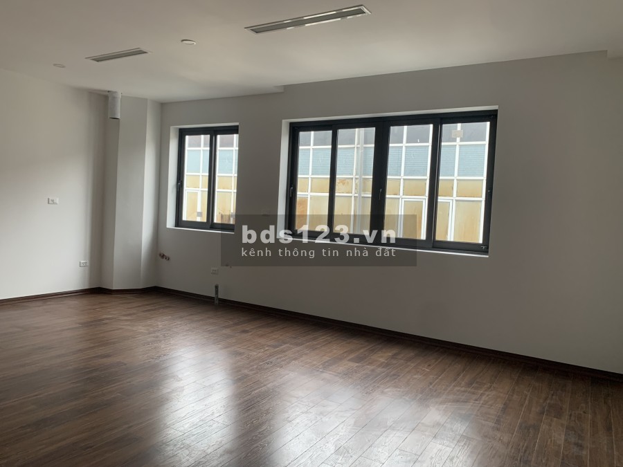 Tôi chính chủ cần bán nhà Vạn Kiếp Hoàn Kiếm diện tích 130m2 đúc kiên cố 8 tầng