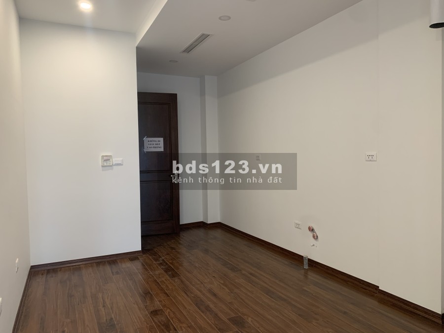 Tôi chính chủ cần bán nhà Vạn Kiếp Hoàn Kiếm diện tích 130m2 đúc kiên cố 8 tầng