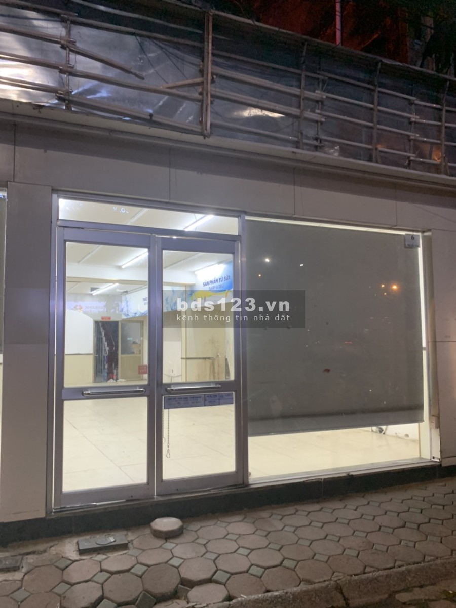 Nhà mặt tiền rộng gần chung cư, trường đại học khu dân cư đông đúc liên hệ 0913218892