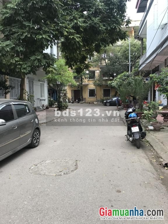 Bán nhà Tả Thanh Oai ô tô đỗ cửa diện tích sử dụng 32m2, giá bán 2,7 tỷ, lh 0967119669