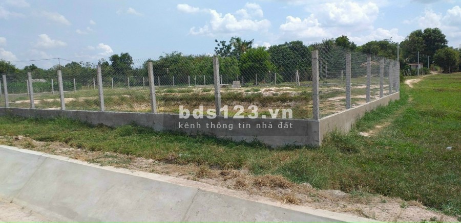 Bán đất vườn giá rẻ Nhuận Đức Củ Chi giá bán chỉ 650 triệu diện tích sử dụng 257m2