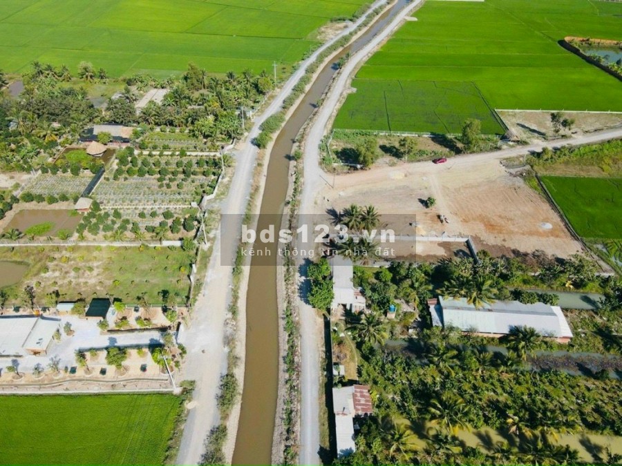 Bán đất Vườn mặt tiền đường kênh lý xã An Nhơn Tây - Củ Chi giá 5ty diện tích 1527m2 shr
