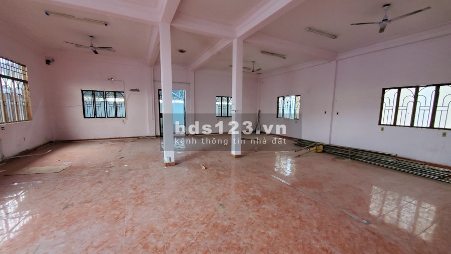 Cho thuê kho rộng 1000m2 mặt tiền Mã Lò, phường Bình Trị Đông A, Quận Bình Tân.
