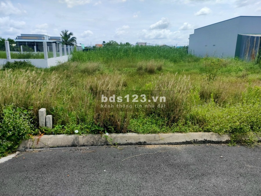 Có lô đất ở phước hậu cần bán giá 500 triệu, bao công chứng sang tên ngay
