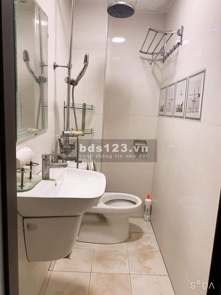 Bán gấp nhà ngõ đường Thanh Bình Mỗ Lao, DT 40x4m, giá 4,7 tỷ đồng, ô tô đỗ cửa