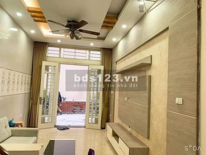 Bán gấp nhà ngõ đường Thanh Bình Mỗ Lao, DT 40x4m, giá 4,7 tỷ đồng, ô tô đỗ cửa