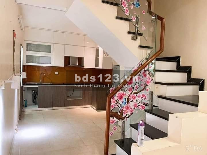 Bán gấp nhà ngõ đường Thanh Bình Mỗ Lao, DT 40x4m, giá 4,7 tỷ đồng, ô tô đỗ cửa