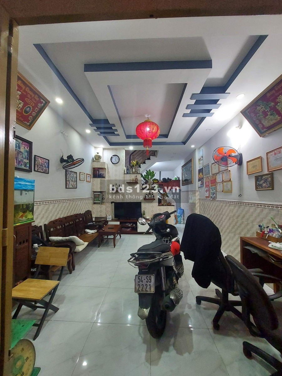 Bán nhà Nguyễn Văn Khối quận Gò Vấp, hẻm xe hơi, 2 tầng, 58m², 5,5 tỷ đồng