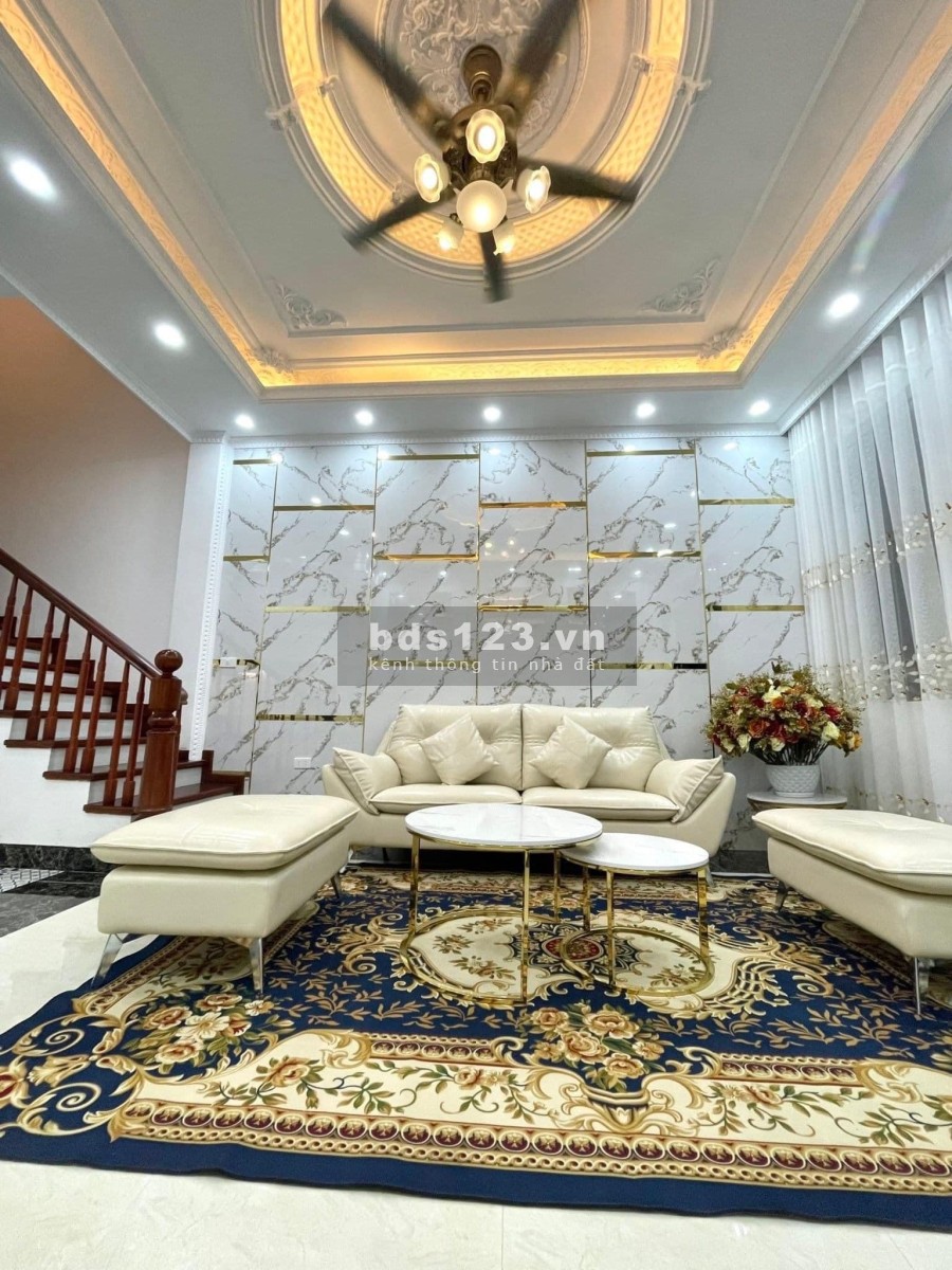 Bán nhà Quận Đống Đa, ngõ thông, kinh doanh giá tốt, ô tô đỗ cổng, yên tĩnh, lh 0944845195