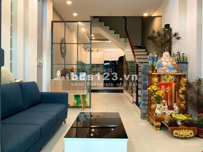 Bán nhà mặt tiền đường 990 đối diện khu đô thị Dragon Village 3 tầng, giá bán chỉ 5.6 tỷ